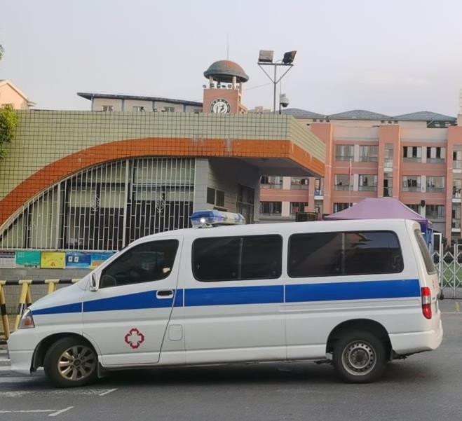 邢台救护车出租护送骨折病人一公里多少钱